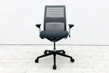 スチールケース シンクチェア 2018年製 中古 クッション メッシュ Steelcase Think 可動肘 中古オフィス家具 465A300 ニッケル画像