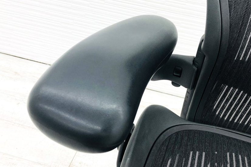 ハーマンミラー アーロンチェア 中古 Bサイズ フル装備 アーロン ランバーサポート Herman Miller 中古オフィス家具 肘レバー画像