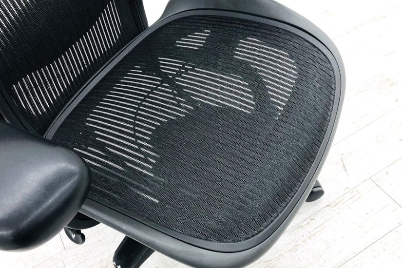 ハーマンミラー アーロンチェア 中古 Bサイズ フル装備 アーロン ランバーサポート Herman Miller 中古オフィス家具 肘レバー画像