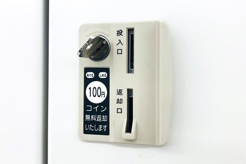 コイン式ロッカー コインリターン式ロッカー 100円リターン式 中古 未使用品 豊国工業 10人用ロッカー 中古オフィス家具 シリンダー錠 900/455/1800画像