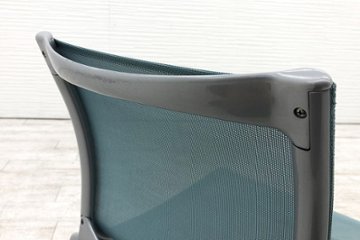 カッシーナ Cassina アリアス Alias メッシュ ミーティングチェア デザインチェア 中古オフィス家具 ブルー系色画像