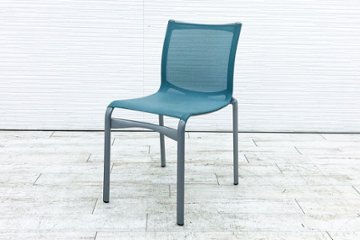 カッシーナ Cassina アリアス Alias メッシュ ミーティングチェア デザインチェア 中古オフィス家具 ブルー系色画像