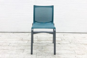 カッシーナ Cassina アリアス Alias メッシュ ミーティングチェア デザインチェア 中古オフィス家具 ブルー系色画像