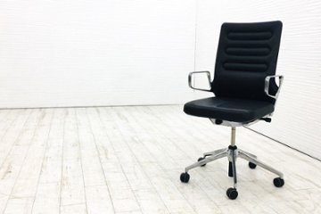 ヴィトラ AC4 中古 Vitra 中古 レザー 革 デザイナーズチェア アントニオ・チッテリオ 中古オフィス家具 42190300 ブラックの画像