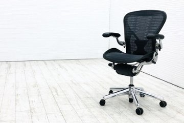 アーロンチェア 中古 Bサイズ フル装備 タキシードメッシュ ハーマンミラー Herman Miller 中古オフィス家具 肘ビニールレザーパッド アルミ脚画像