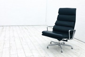 ラウンジチェア 中古 ソフトパッドグループチェア 4クッション チャールズ&レイ・イームズ ハーマンミラー Herman Miller 皮革 正規品 固定脚画像