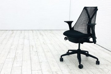 ハーマンミラー セイルチェア 中古 2020年製 SAYL Chairs デザインチェア 中古オフィス家具 可動肘 ブラックの画像