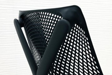 ハーマンミラー セイルチェア 中古 2020年製 SAYL Chairs デザインチェア 中古オフィス家具 可動肘 ブラック画像