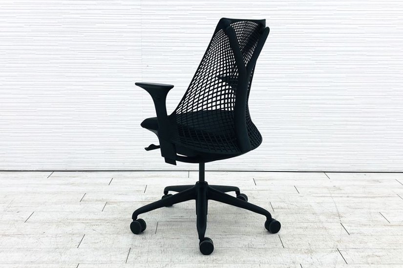 ハーマンミラー セイルチェア 中古 2020年製 SAYL Chairs デザインチェア 中古オフィス家具 可動肘 ブラック画像