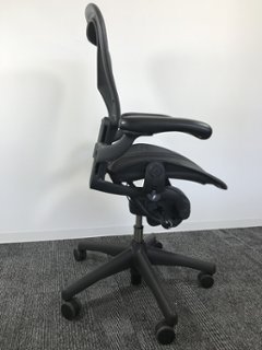 アーロンチェア 中古 ハーマンミラー Bサイズ フル装備 (ランバー無) アーロン Herman Miller オフィスチェア 中古オフィス家具 椅子 肘レバータイプ画像