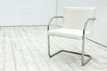 ノール ブルーノチェア 中古 Knoll Brno armchair 多目的チェア 中古オフィス家具 ファブリック ホワイト系色の画像