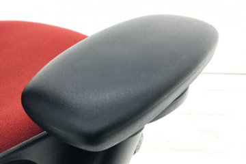 リープチェア 中古 オフィスチェア スチールケース リープ レッド Steelcase Leap 可動肘 クッション 布張り 中古オフィス家具 事務椅子画像