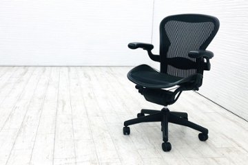 Aeron Chairs アーロンチェア 中古 Bサイズ フル装備 ハーマンミラー ランバーサポート Herman Miller 中古オフィス家具 肘ダイヤルの画像