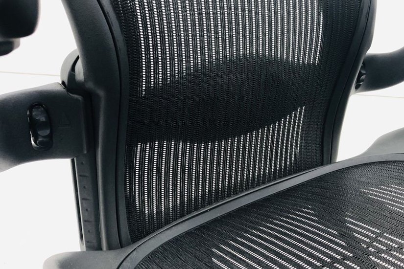 Aeron Chairs アーロンチェア 中古 Bサイズ フル装備 ハーマンミラー ランバーサポート Herman Miller 中古オフィス家具 肘ダイヤル画像