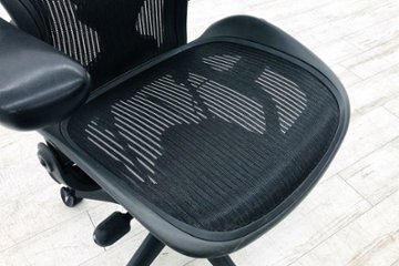 アーロンチェア 中古 Bサイズ ライト ハーマンミラー ポスチャーフィット Aeron Chairs Herman Miller 中古オフィス家具 肘ダイヤル画像