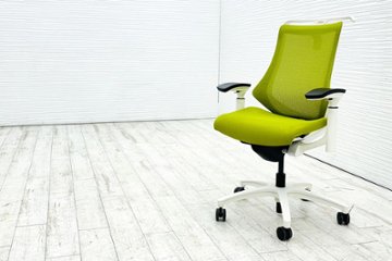 イトーキ エフチェア 2017年製 中古オフィスチェア クッション 可動肘 事務椅子 ITOKI 中古オフィス家具 KG-177JBH モスグリーンの画像