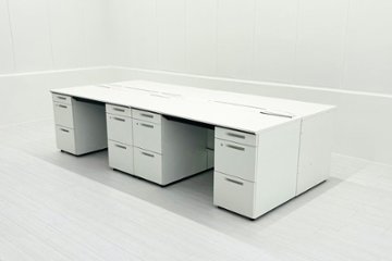 【4台セット】 コクヨ is 中古 両袖デスク 両袖机 中古事務机 中古オフィス家具 ホワイト 1400/650/720の画像