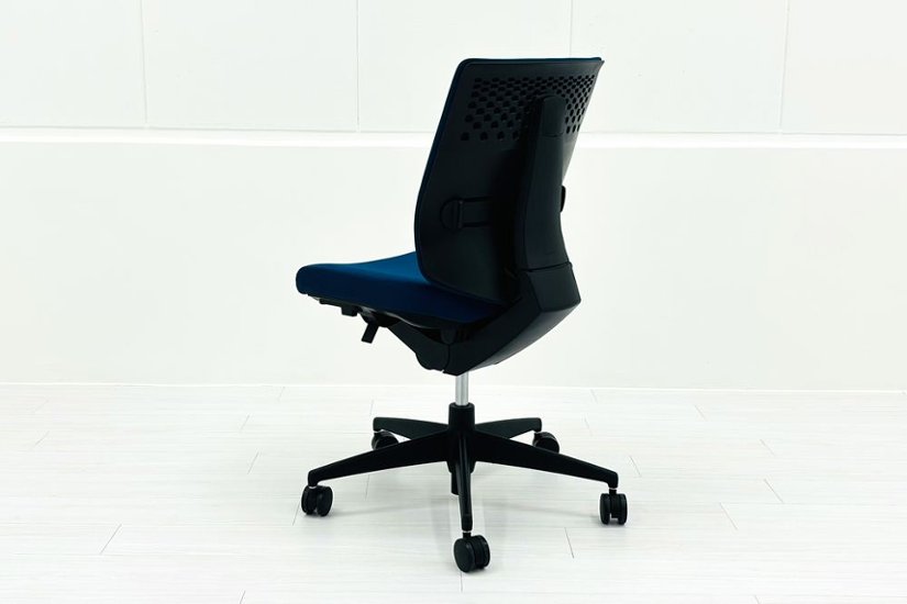 コクヨ ウィザードチェア 肘無 中古 ウィザード2 ローバック 中古オフィス家具 KOKUYO Wizard ブルー画像