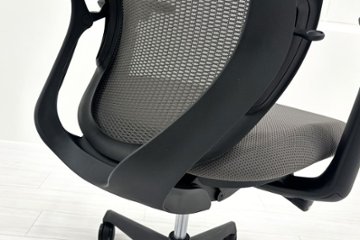 オカムラ シルフィーチェア 中古 2020年製 ハイバック 可動肘 OKAMURA Sylphy 中古オフィスチェア 中古オフィス家具 ミディアムグレー画像