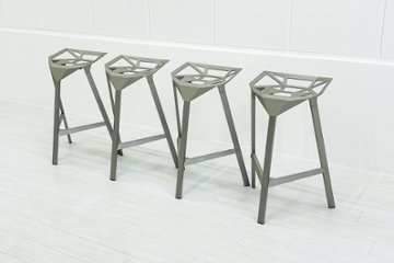 【4脚セット】MAGIS Stool_One Konstantin Grcic 中古 マジス スツールワン コンスタンチン・グルチッチ ミーティングチェア 中古オフィス家具 グレー系色の画像