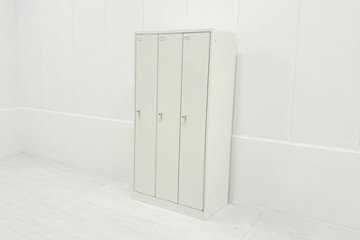 オカムラ FZロッカー 3人用ロッカー スチールロッカー 中古 縦長ロッカーオフィス収納 中古オフィス家具 シリンダー錠 ホワイト 900/515/1790の画像