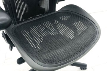 アーロンチェア 中古 Bサイズ フル装備 ハーマンミラー ポスチャーフィット メッシュ Herman Miller 中古オフィス家具 肘レバータイプ画像