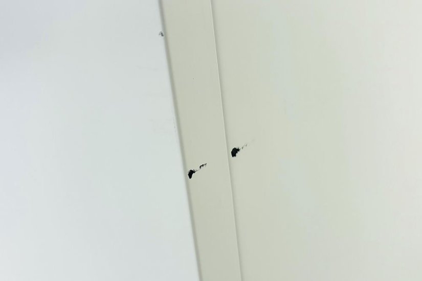 オカムラ 8人用ロッカー 中古 モバイルロッカー メール投函口 中古オフィス家具 900/450/1810 ホワイト ダイヤル錠画像