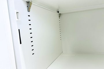 オカムラ 8人用ロッカー 中古 モバイルロッカー メール投函口 中古オフィス家具 900/450/1810 ホワイト ダイヤル錠画像