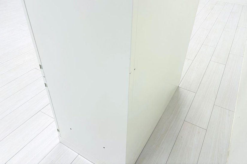 オカムラ 8人用ロッカー 中古 モバイルロッカー メール投函口 中古オフィス家具 900/450/1810 ホワイト ダイヤル錠画像