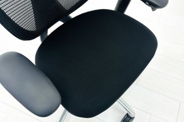 オカムラ サブリナチェア 中古 スマートオペレーション ヘッドレスト 中古オフィス家具 ブラック Sabrina Smart Operation画像