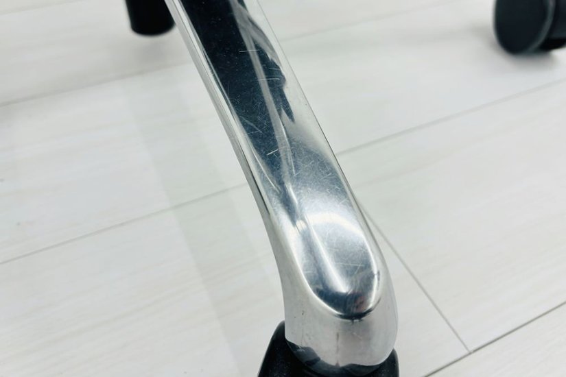 オカムラ サブリナチェア 中古 スマートオペレーション ヘッドレスト 中古オフィス家具 ブラック Sabrina Smart Operation画像