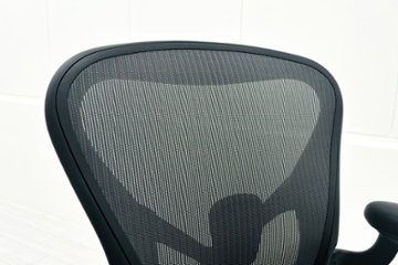 【展示品】 ハーマンミラー アーロンチェア リマスタード Bサイズ フル装備 中古 Herman Miller Aeron Chairs 中古オフィス家具 グラファイト画像