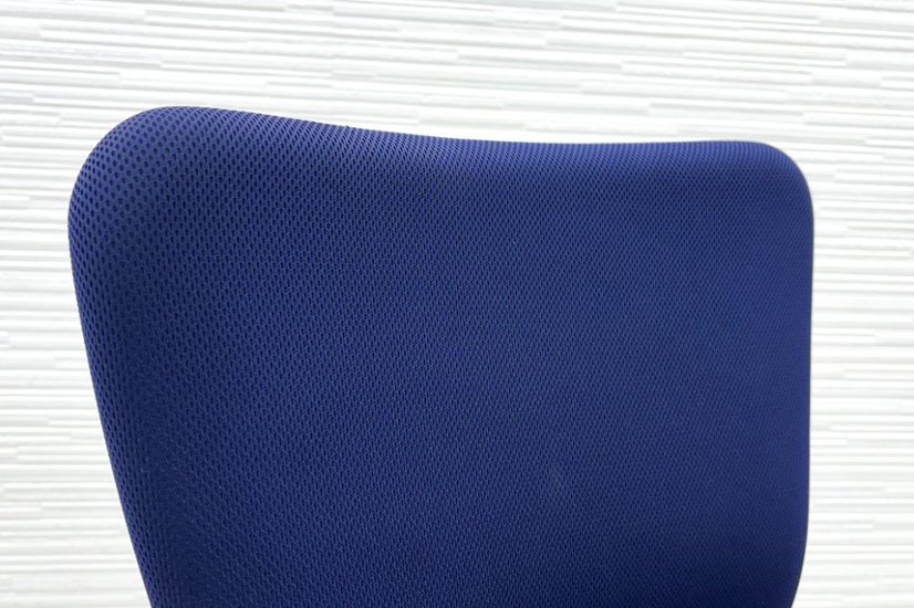 オカムラ カロッツァチェア 中古 OKAMURA Carrozza クッション ブルー ローバック 肘無 中古オフィス家具 オフィスチェア画像