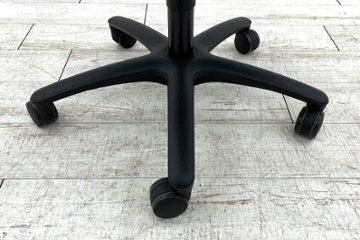 オカムラ カロッツァチェア 中古 OKAMURA Carrozza クッション ブルー ローバック 肘無 中古オフィス家具 オフィスチェア画像