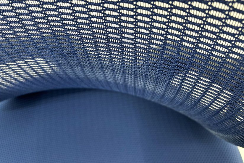 オカムラ シルフィーチェア 中古 2019年製 エクストラハイバック 可動肘 OKAMURA Sylphy 中古オフィス家具 ミディアムブルー画像