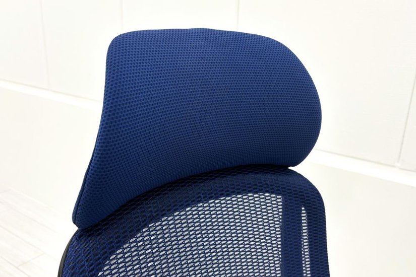 オカムラ シルフィーチェア 中古 2019年製 エクストラハイバック 可動肘 OKAMURA Sylphy 中古オフィス家具 ミディアムブルー画像