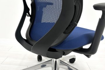 オカムラ シルフィーチェア 中古 2019年製 エクストラハイバック 可動肘 OKAMURA Sylphy 中古オフィス家具 ミディアムブルー画像