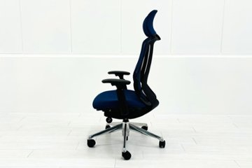 オカムラ シルフィーチェア 中古 2019年製 エクストラハイバック 可動肘 OKAMURA Sylphy 中古オフィス家具 ミディアムブルー画像