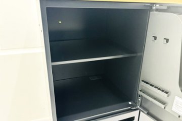 4人用ロッカー 中古 コクヨ ブラック エディア パーソナルロッカー 中古オフィス家具 ダイヤル錠 900/450/1130画像