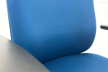 コクヨ ウィザード2 中古 2018年製 ミドルマネージメントチェア ヘッドレスト付 固定肘  中古オフィス家具 KOKUYO ターコイズブルー画像