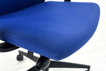コクヨ ウィザード2 中古 ミドルマネージメントチェア ヘッドレスト付 固定肘  中古オフィス家具 KOKUYO プルシアンブルー画像