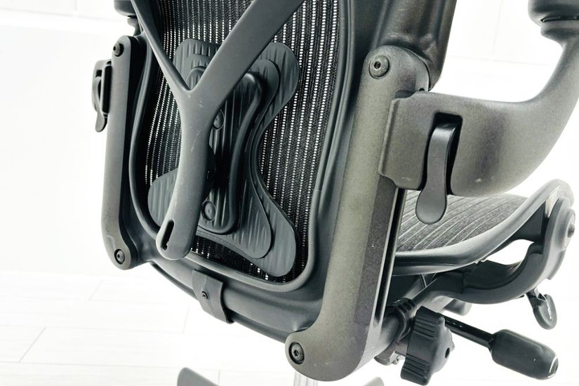アーロンチェア Aサイズ 中古 フル装備 ポスチャーフィット ハーマンミラー Herman miller Aeron Chair 中古オフィス家具 肘レバー画像