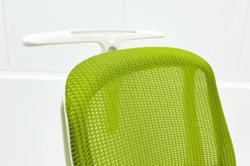 中古オフィスチェア オカムラ シルフィーチェア 中古 2017年製 ローバック 肘無 Sylphy メッシュ 中古オフィス家具 ライムグリーン画像