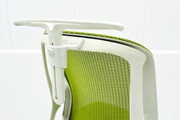 中古オフィスチェア オカムラ シルフィーチェア 中古 2017年製 ローバック 肘無 Sylphy メッシュ 中古オフィス家具 ライムグリーン画像