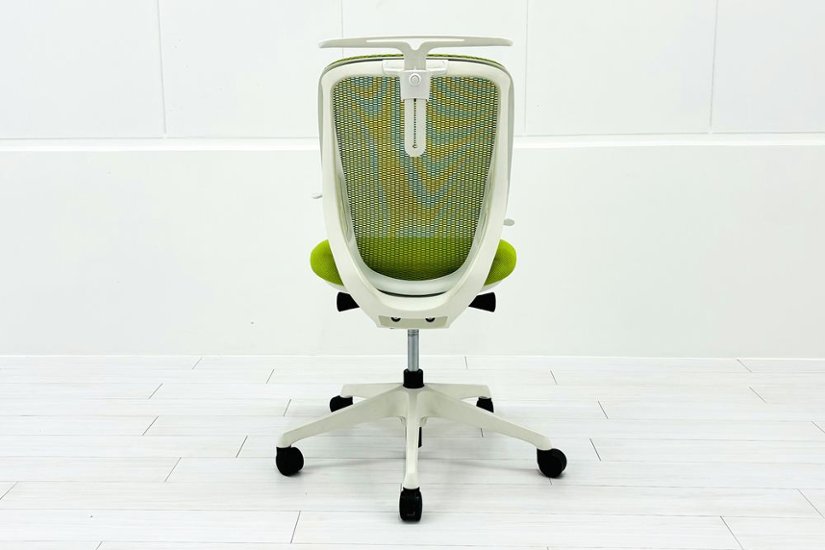 中古オフィスチェア オカムラ シルフィーチェア 中古 2017年製 ローバック 肘無 Sylphy メッシュ 中古オフィス家具 ライムグリーン画像