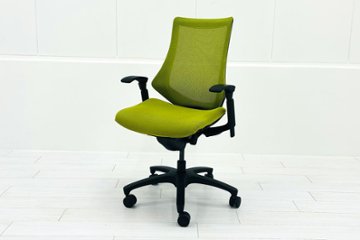 イトーキ エフチェア 中古 2016年製 クッション 可動肘 事務椅子 ITOKI 中古オフィス家具 モスグリーン画像