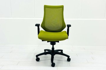 イトーキ エフチェア 中古 2016年製 クッション 可動肘 事務椅子 ITOKI 中古オフィス家具 モスグリーン画像