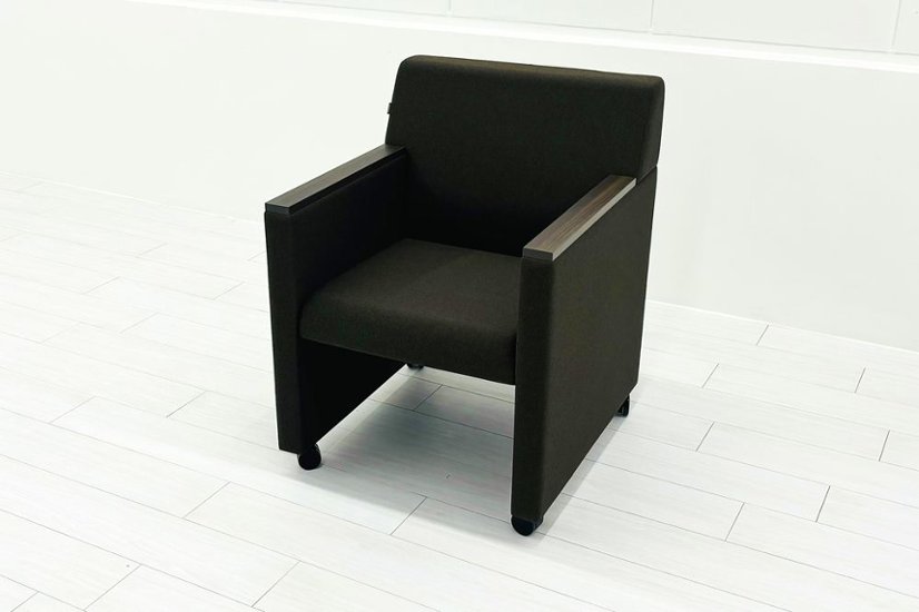 オカムラ 8381シリーズ 中古 多目的チェア 応接ソファ 安楽椅子 ミーティングチェア 応接会議椅子 中古オフィス家具画像