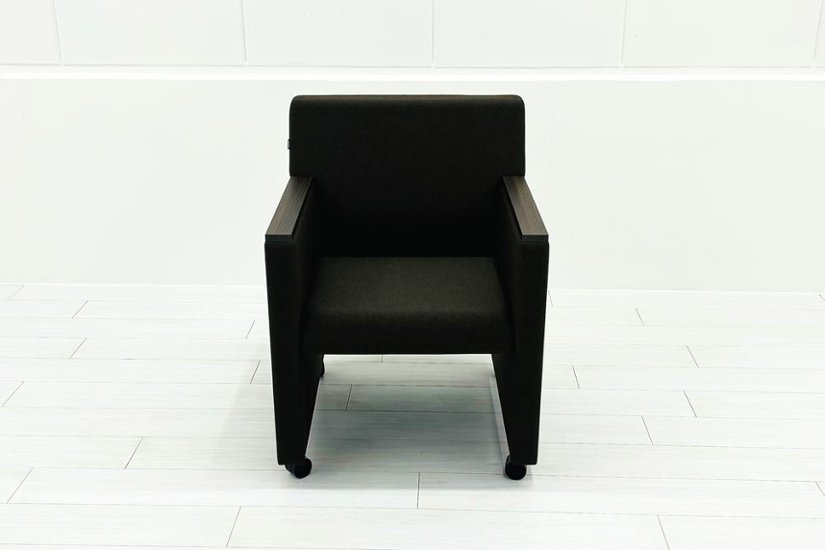 オカムラ 8381シリーズ 中古 多目的チェア 応接ソファ 安楽椅子 ミーティングチェア 応接会議椅子 中古オフィス家具画像