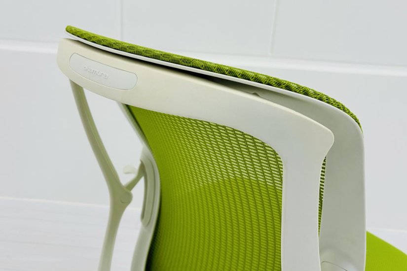 中古オフィスチェア オカムラ シルフィーチェア 中古 2015年製 ローバック 肘無 Sylphy メッシュ 中古オフィス家具 ライムグリーン画像